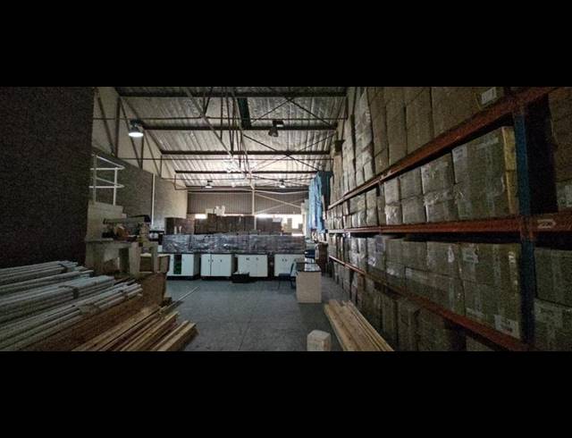 INDUSTRIAL PROPERTY TO RENT IN HALFWAY HOUSE